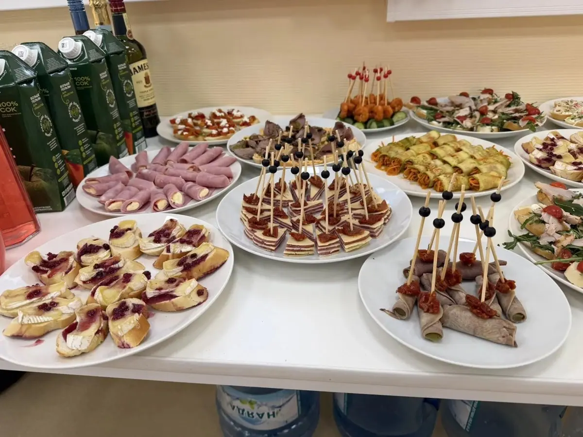 Ассорти закусок — авторский кейтеринг Ольги Скляренко